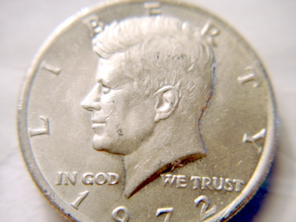 1972-P--Coneca1-Do-001-Kennedy-Half-Dollar--3RD-One-Found-!